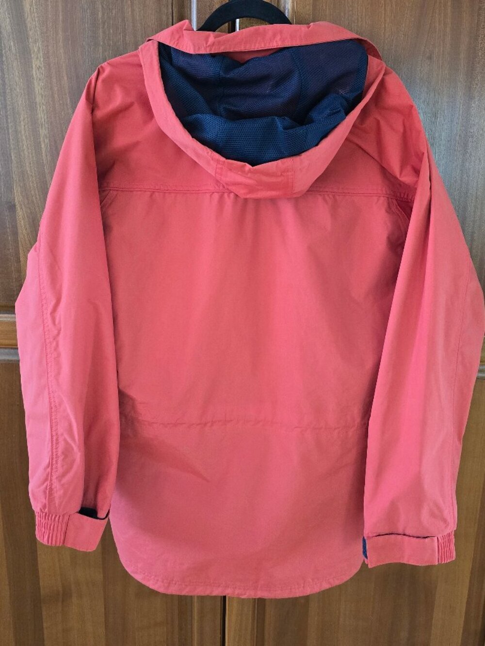 Trespass performance and protection ski/snowboard rain jacket. Outstanding! - Picture 2 of 10